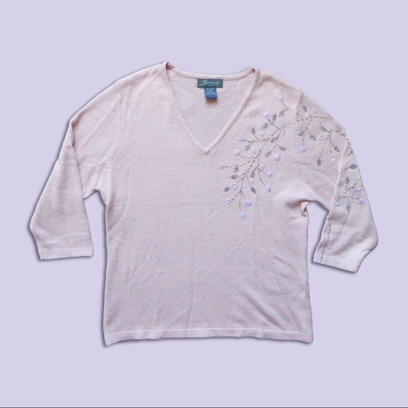 SML Design Beaded Floral V-Neck Sweater - Picture 2 of 5